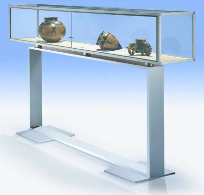 Thekenvitrine mit Schiebetür und Designgestell BXTXH 250x42x150cm