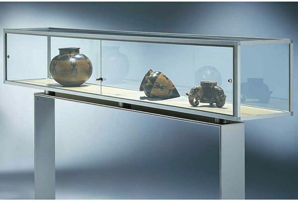 Thekenvitrine mit Schiebetür und Designgestell BXTXH 250x42x150cm – Bild 2