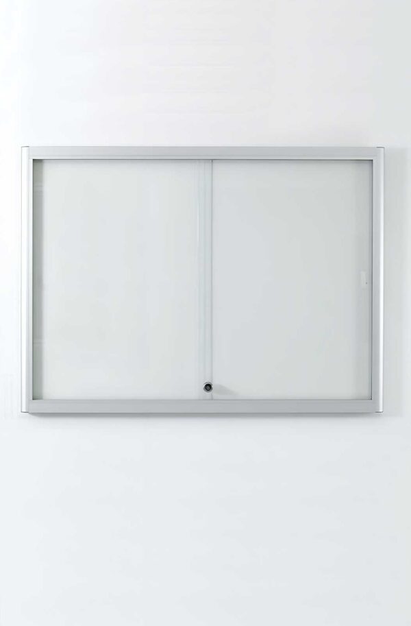 Schaukasten 332 8 x A4 silber eloxiert Sichtmass BxH: 842 x 594 mm Aluminium viertelrund