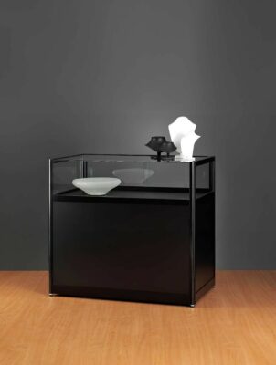 Thekenvitrine 1000 schwarz mit Sockel